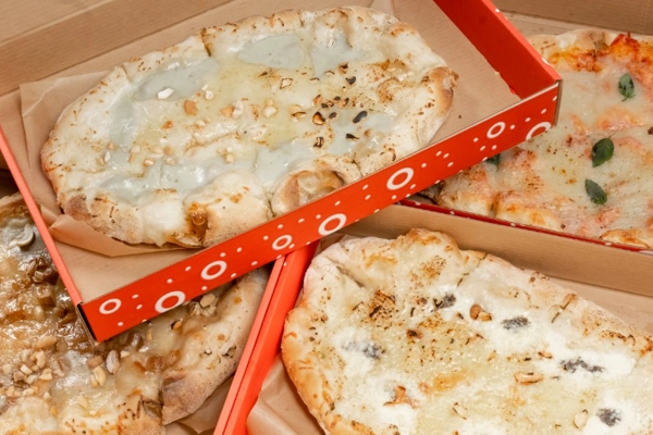 Заказать "Чикен песто S" из Crispy Pizza Восстания в Санкт-Петербурге через Янде